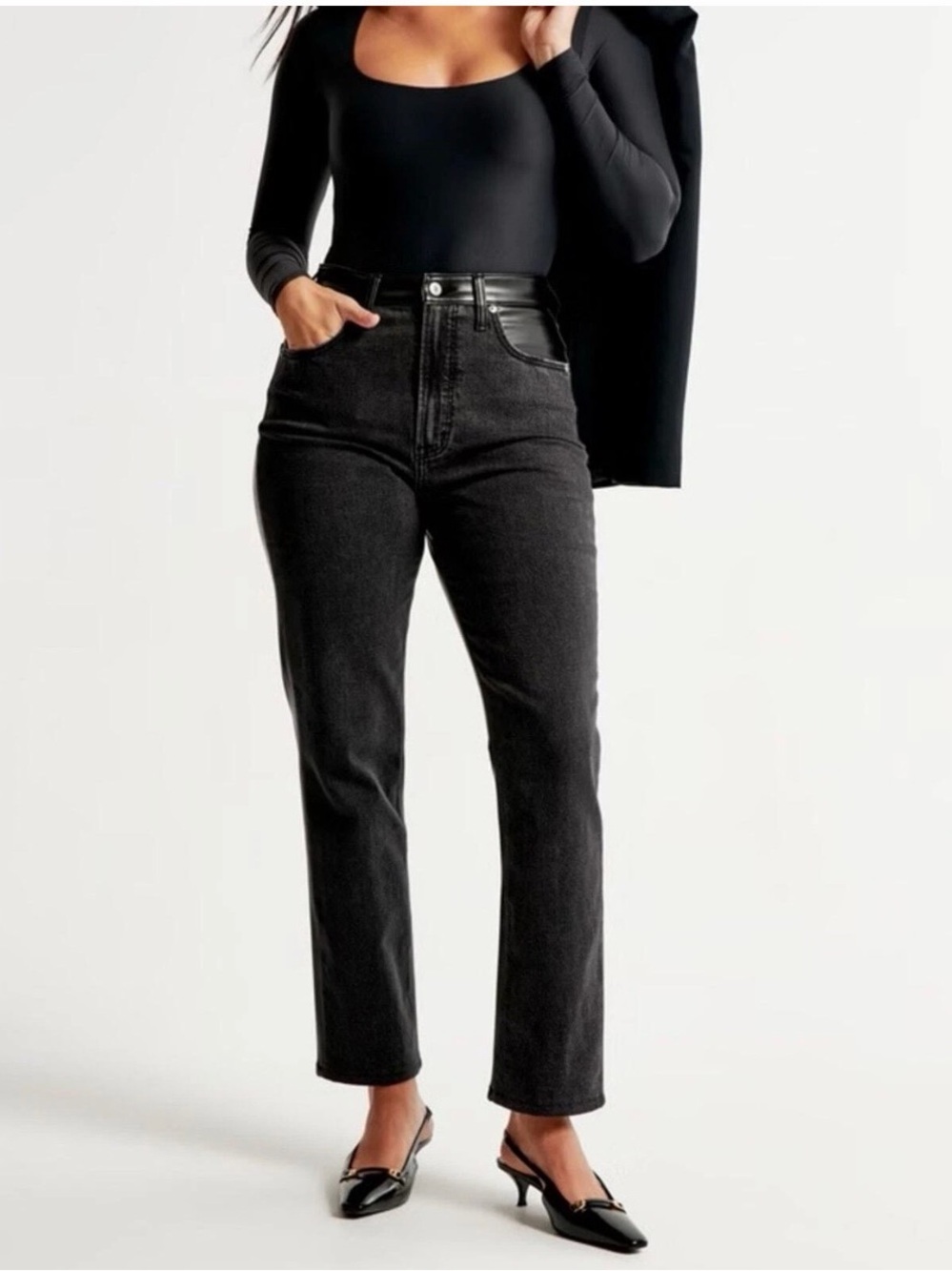 🖤NWT Abercrombie Curve Love Vegan Leather Panel Ankle Straight Jeans Size 29🖤